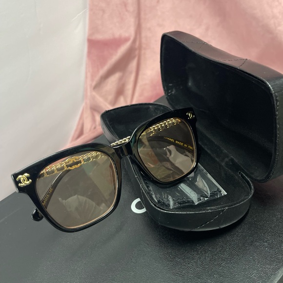 SOLD - Picture 3 of 4